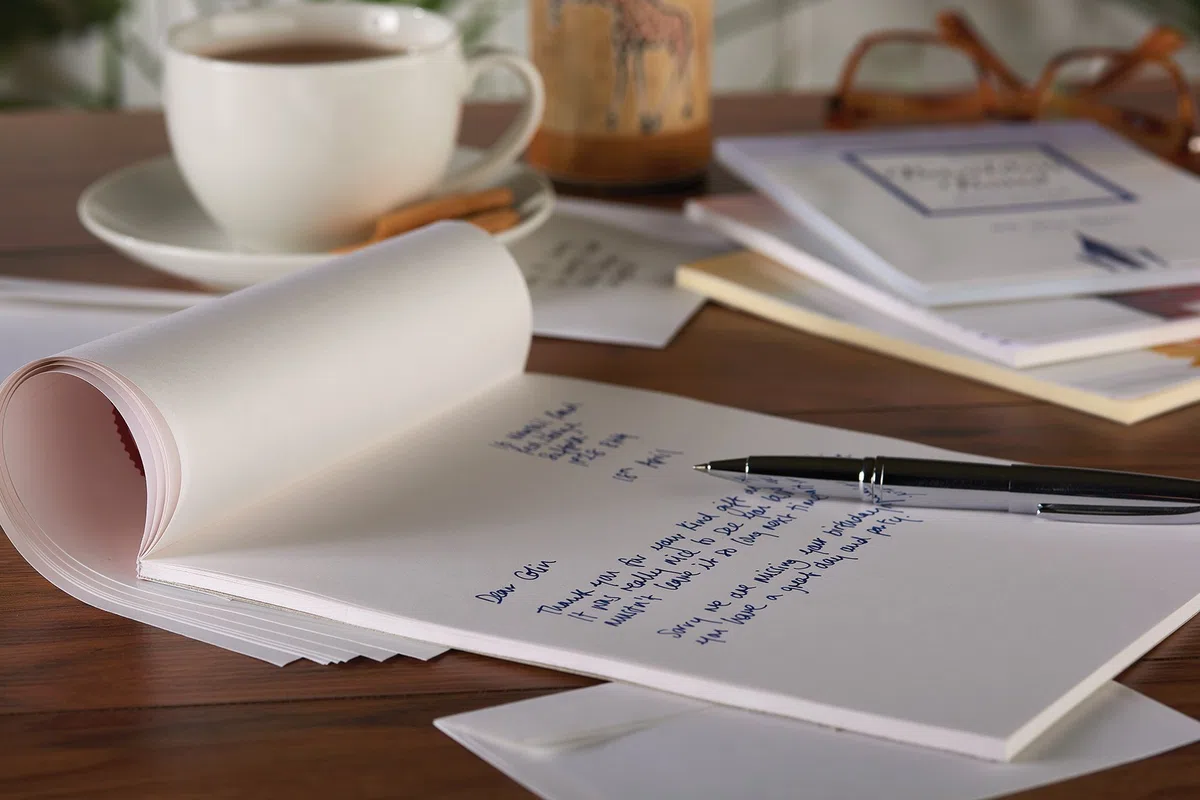 Basildon Bond Bloc-notes A5 148 x 210 mm avec 40 feuilles – Airmail Bleu