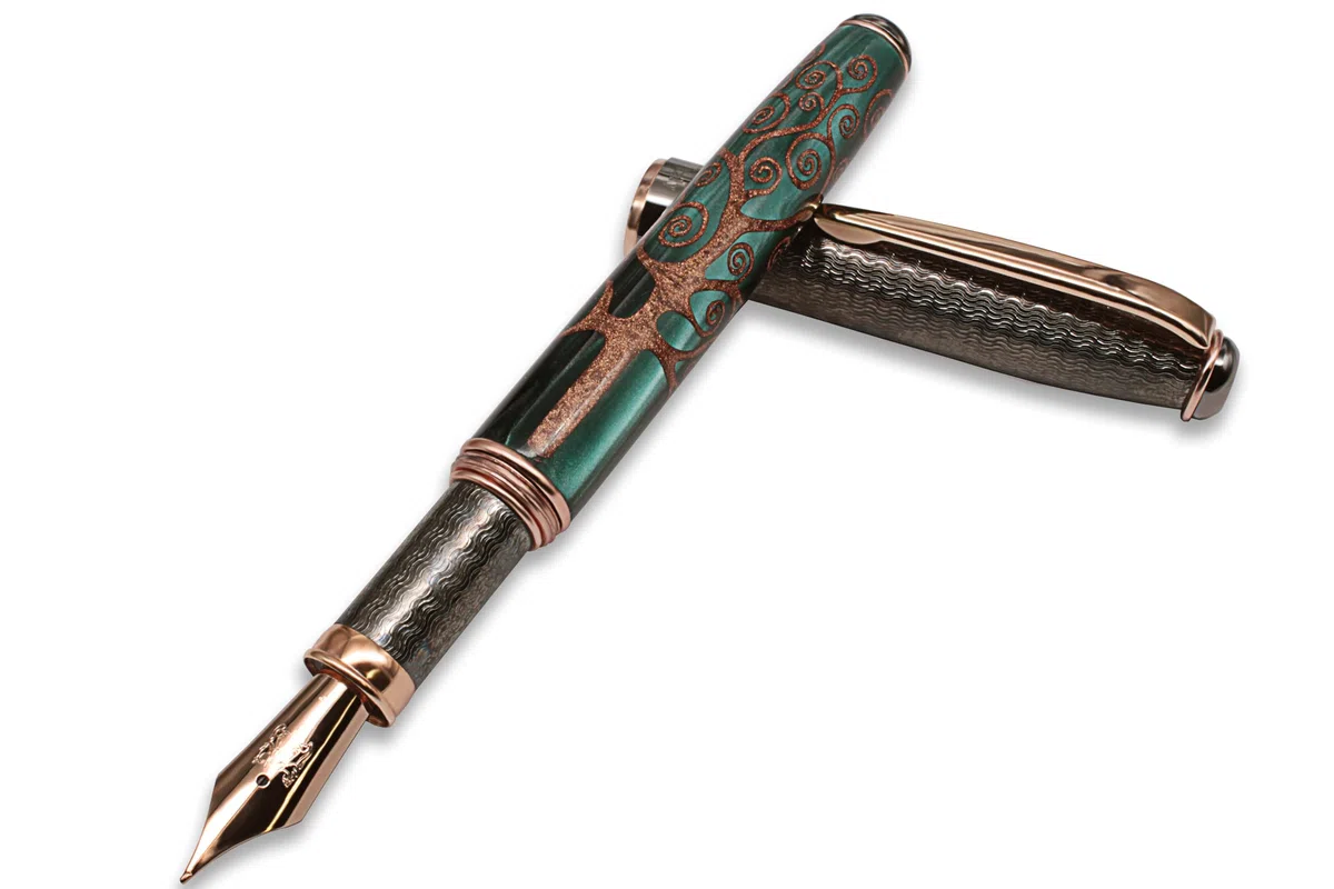 Grifos - Stylo-plume 'L'Arbre de Vie' de Klimt - Design élégant en résine verte et argent plaqué or noir - Fabriqué en Italie